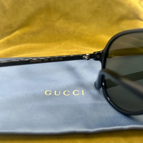 Gucci Dark Aviator Sunglasses - Picture 4 of 6